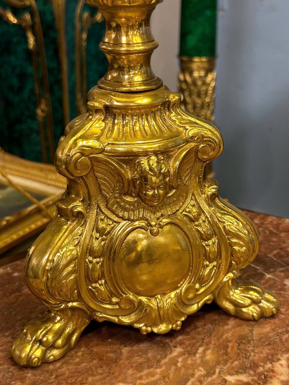 Đèn Tiffany cổ điển châu Âu